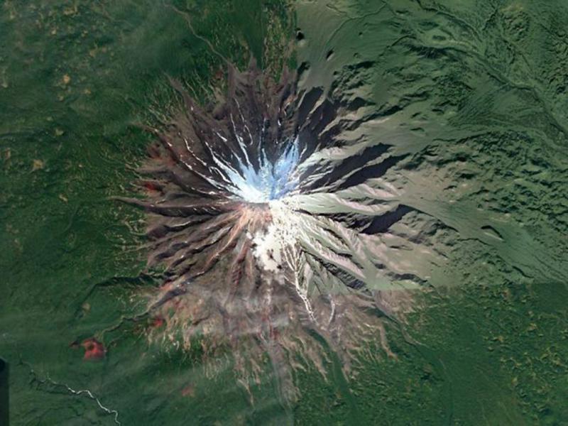 Symmetrical Volcano in Russa 91