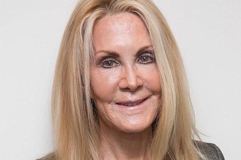 "Knot" A Very Natural Look On Joan 68