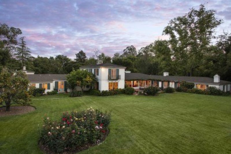 Sneak Peak Inside Outrageous Celebrity Homes 2. Drew Barrymore