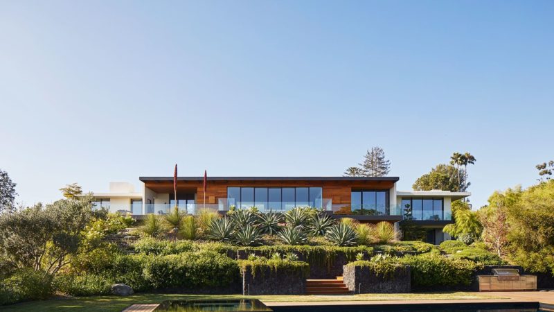 Sneak Peak Inside Outrageous Celebrity Homes 24. Jennifer Aniston