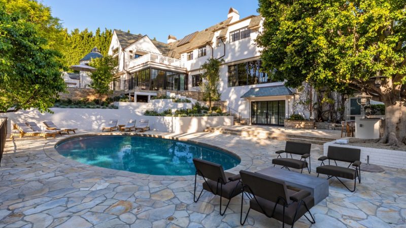 Sneak Peak Inside Outrageous Celebrity Homes 28. Adam Levine