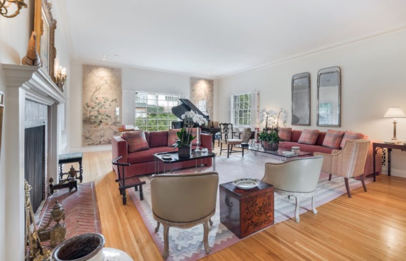 Sneak Peak Inside Outrageous Celebrity Homes 31. Justin Bieber and Hailey Baldwin