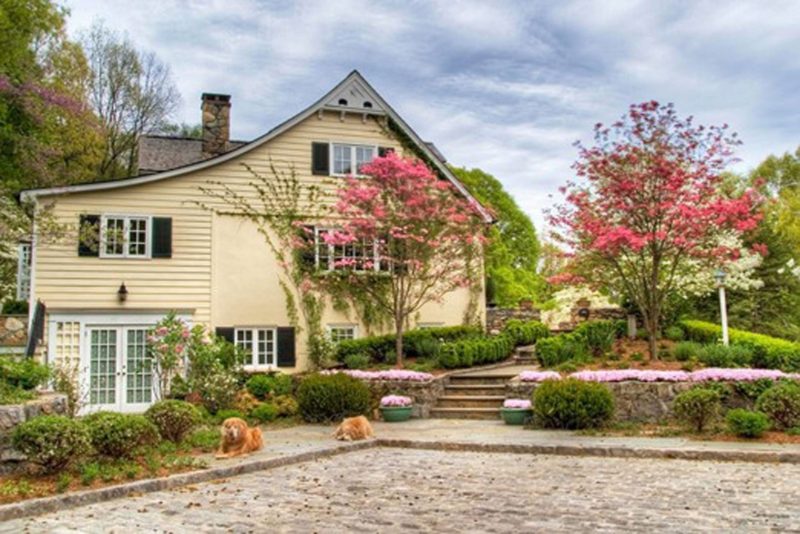 Sneak Peak Inside Outrageous Celebrity Homes 32. Blake Lively and Ryan Reynolds