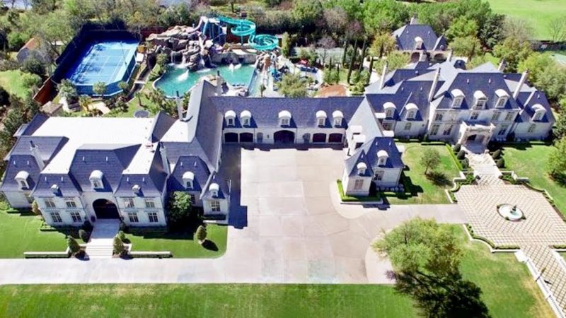 Sneak Peak Inside Outrageous Celebrity Homes 36. Taylor Swift