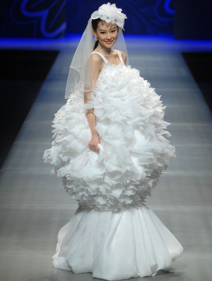 Wedding Dresses That Had Grooms Running For The Hills Couture 
