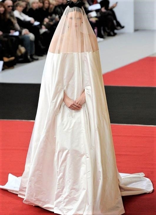 Wedding Dresses That Had Grooms Running For The Hills High fashion