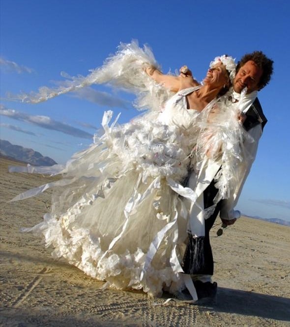 Wedding Dresses That Had Grooms Running For The Hills The happy couple